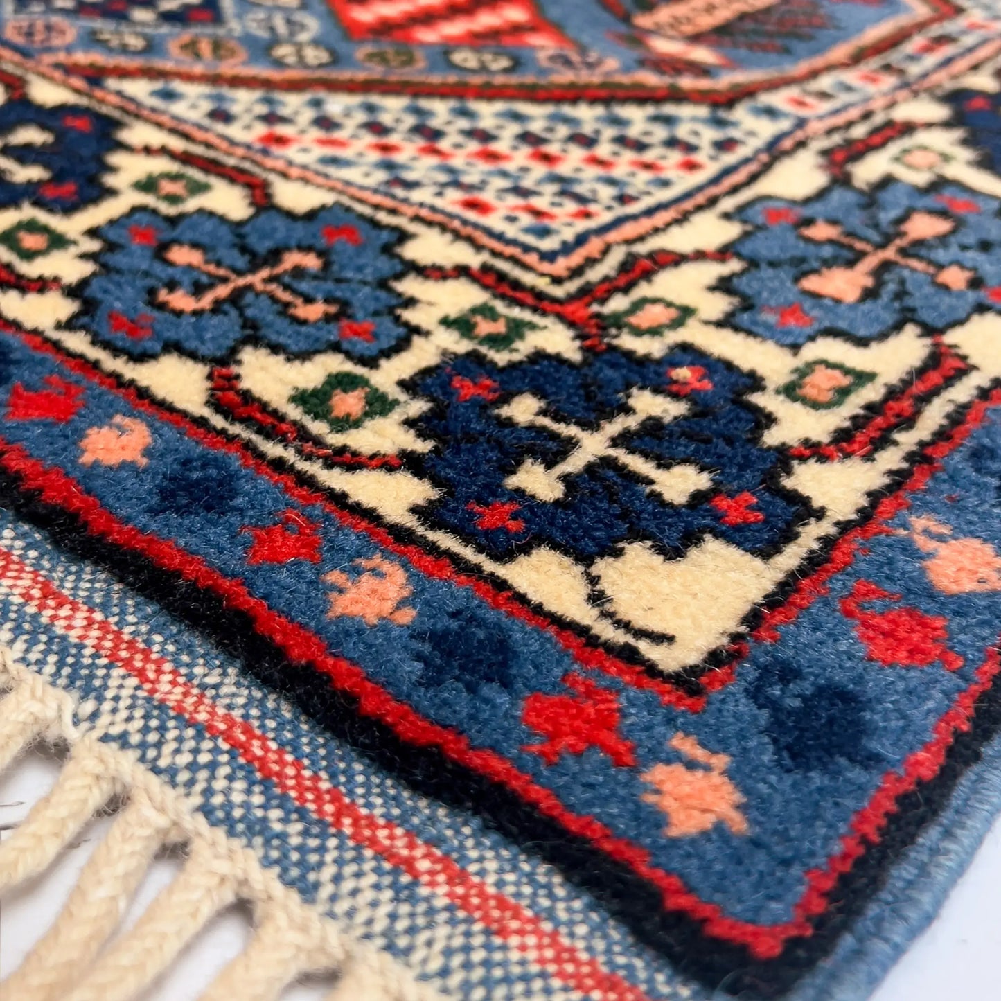 Parion El Dokuma Sındırgı Halısı
