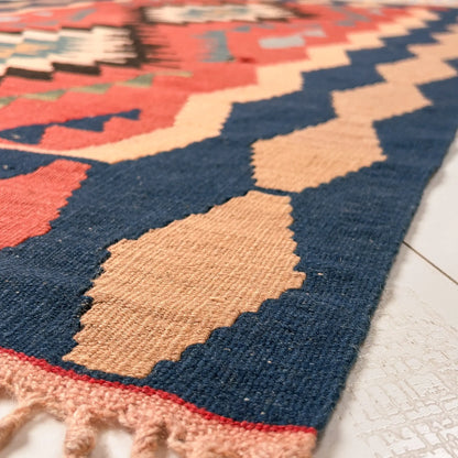 Nisa El Dokuma Uşak Kilim